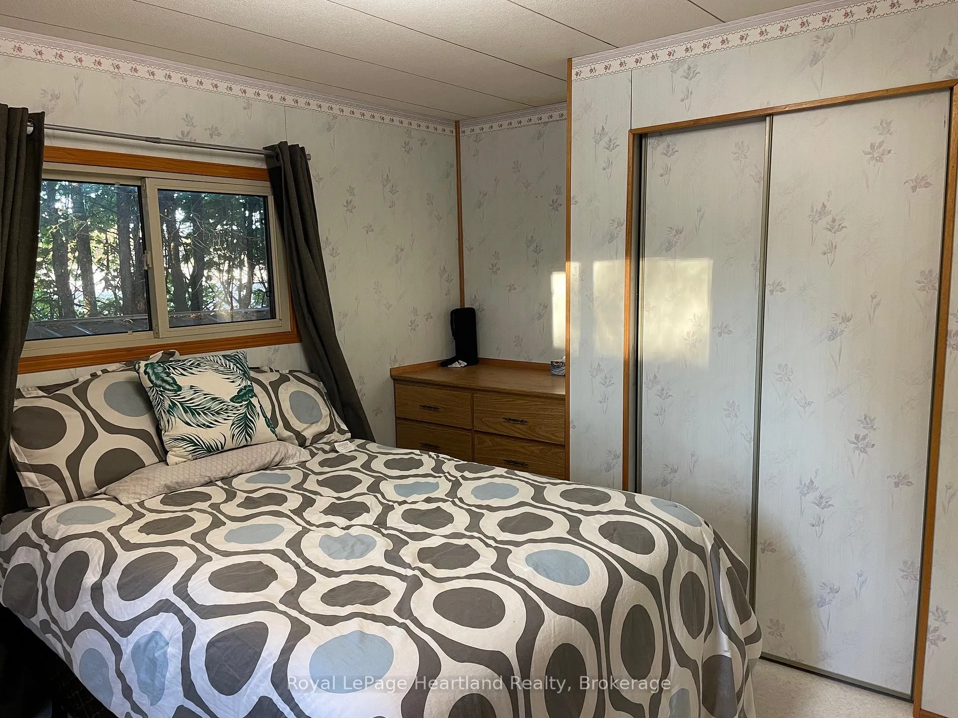 Photo 11 of 36 Sutton Drive, Ashfield-Colborne-Wawanosh, Colborne — HOMEH