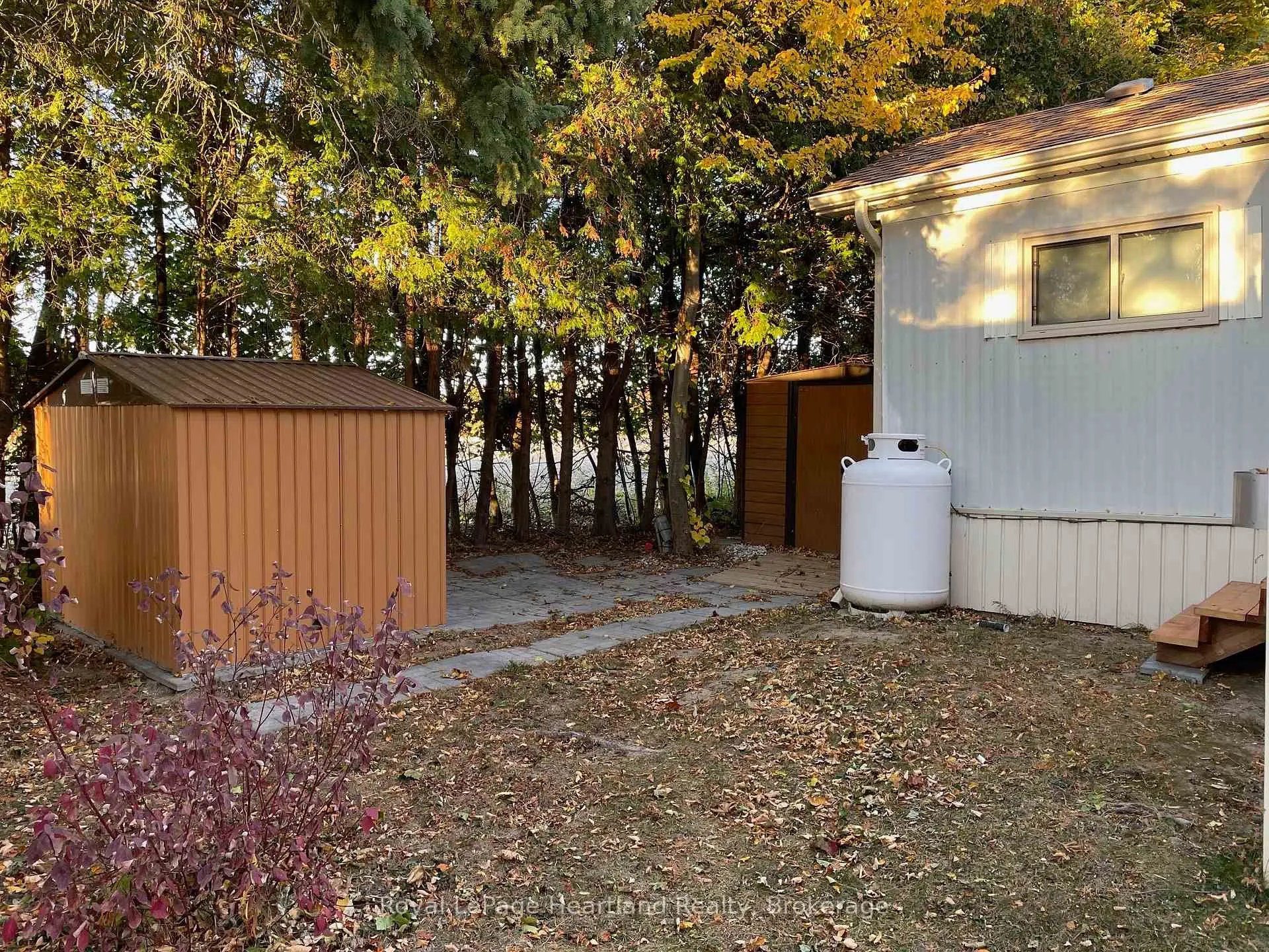 Photo 17 of 36 Sutton Drive, Ashfield-Colborne-Wawanosh, Colborne — HOMEH