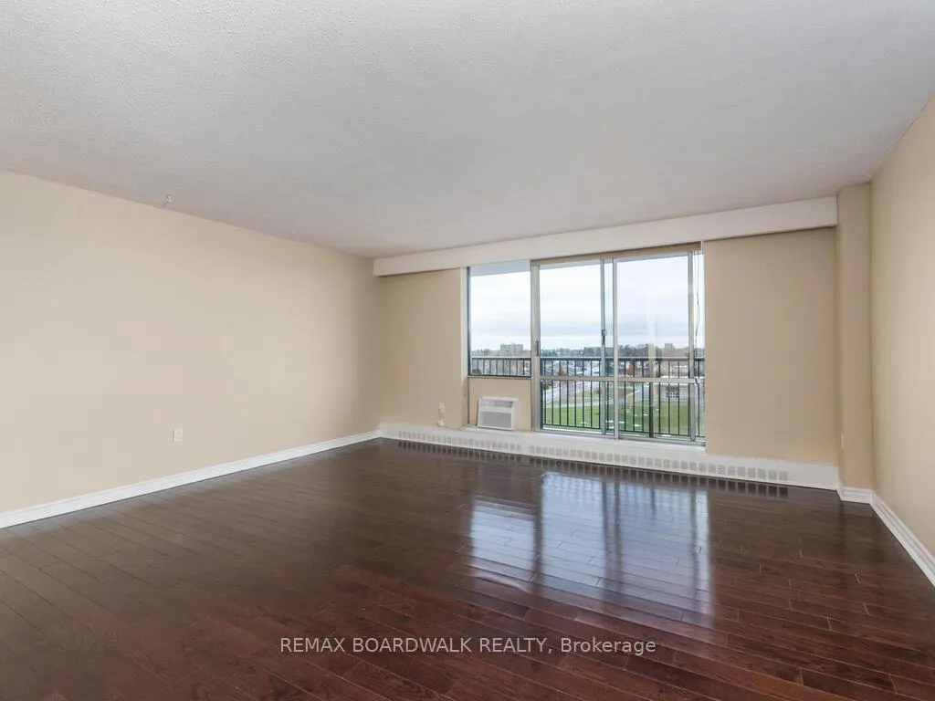 Photo 8 of Unit 709, 2400 Virginia Drive, Ottawa, Guildwood Estates - Urbandale Acres — HOMEH