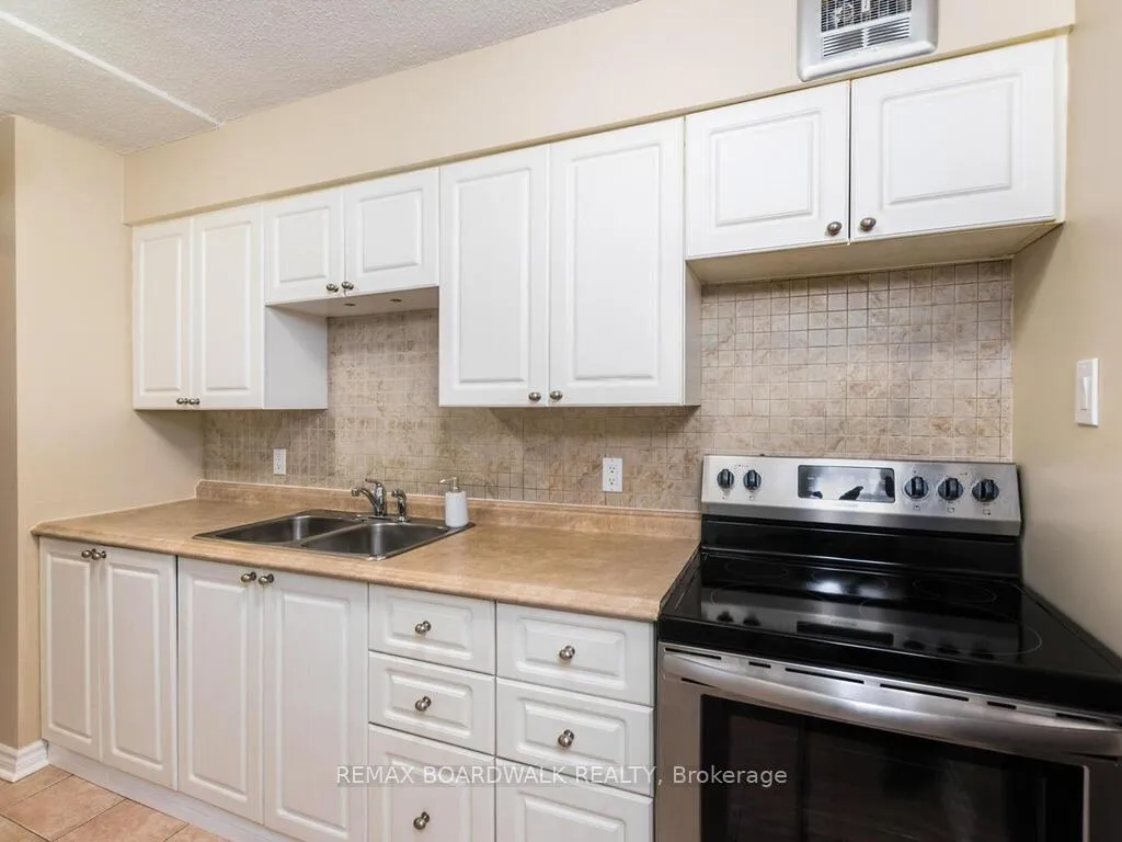 Photo 12 of Unit 709, 2400 Virginia Drive, Ottawa, Guildwood Estates - Urbandale Acres — HOMEH