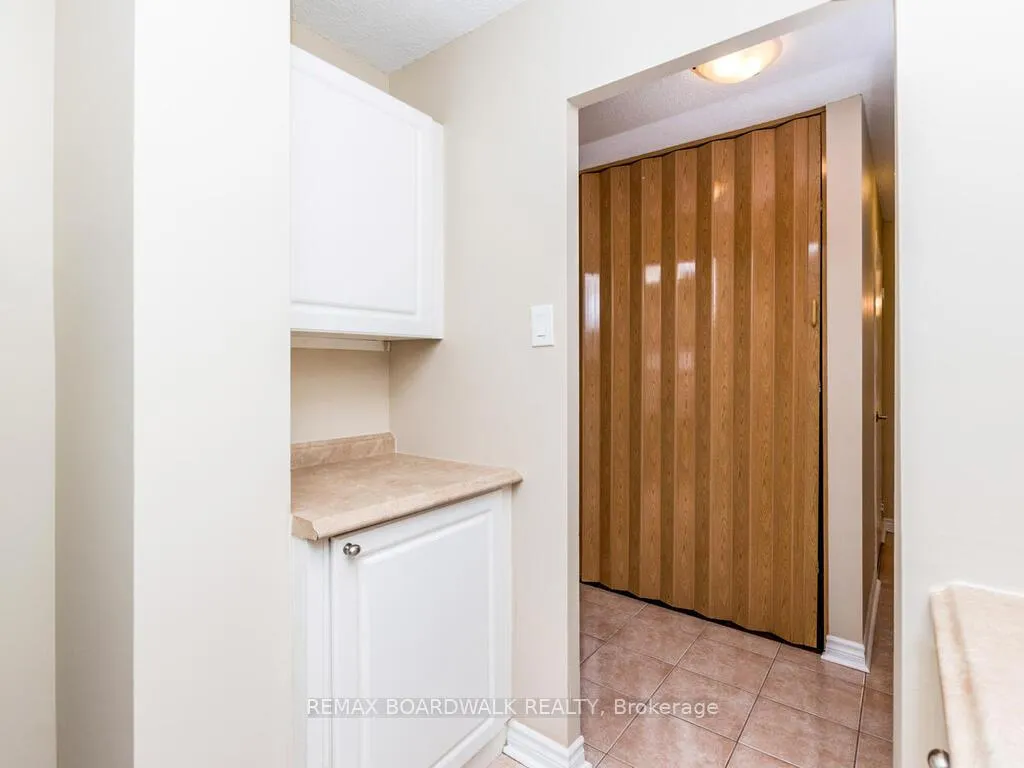 Photo 15 of Unit 709, 2400 Virginia Drive, Ottawa, Guildwood Estates - Urbandale Acres — HOMEH