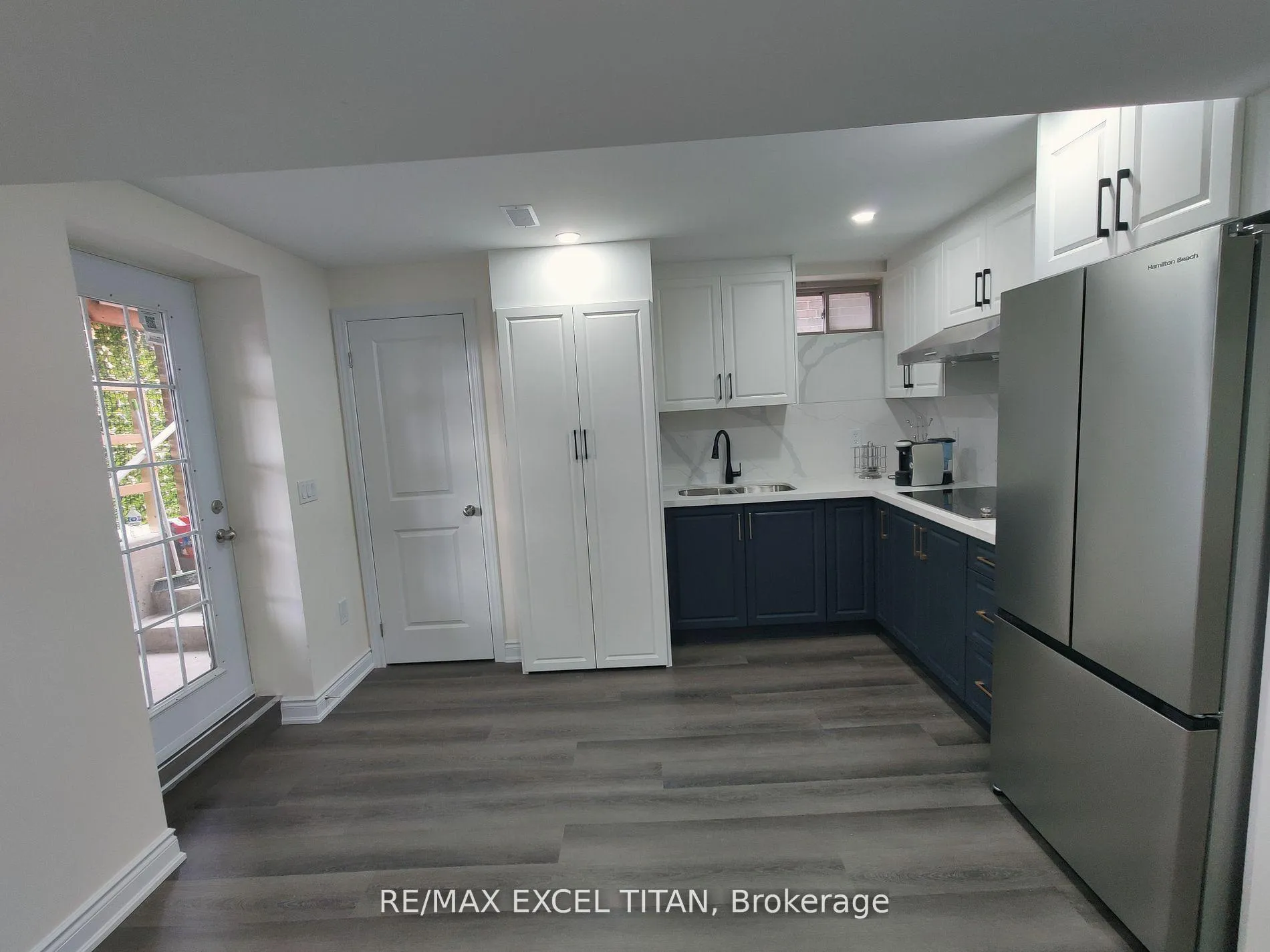 Photo 2 of 460 Mactier Drive, Vaughan, Kleinburg — HOMEH