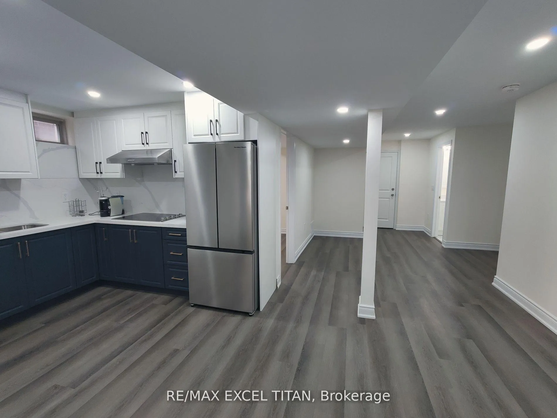Photo 3 of 460 Mactier Drive, Vaughan, Kleinburg — HOMEH