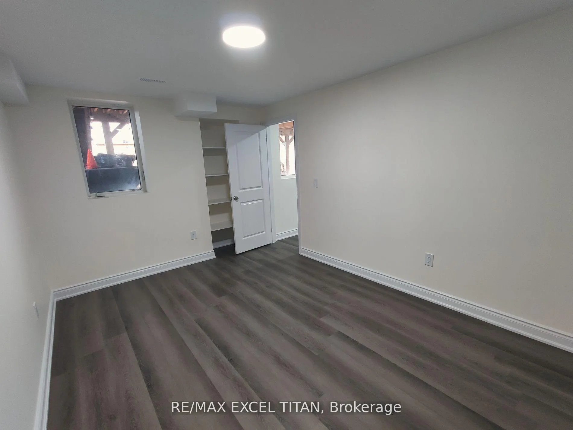 Photo 7 of 460 Mactier Drive, Vaughan, Kleinburg — HOMEH