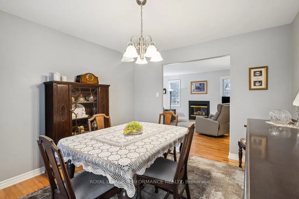 Photo 5 of 7051 Donwel Drive, Ottawa, Greely — HOMEH