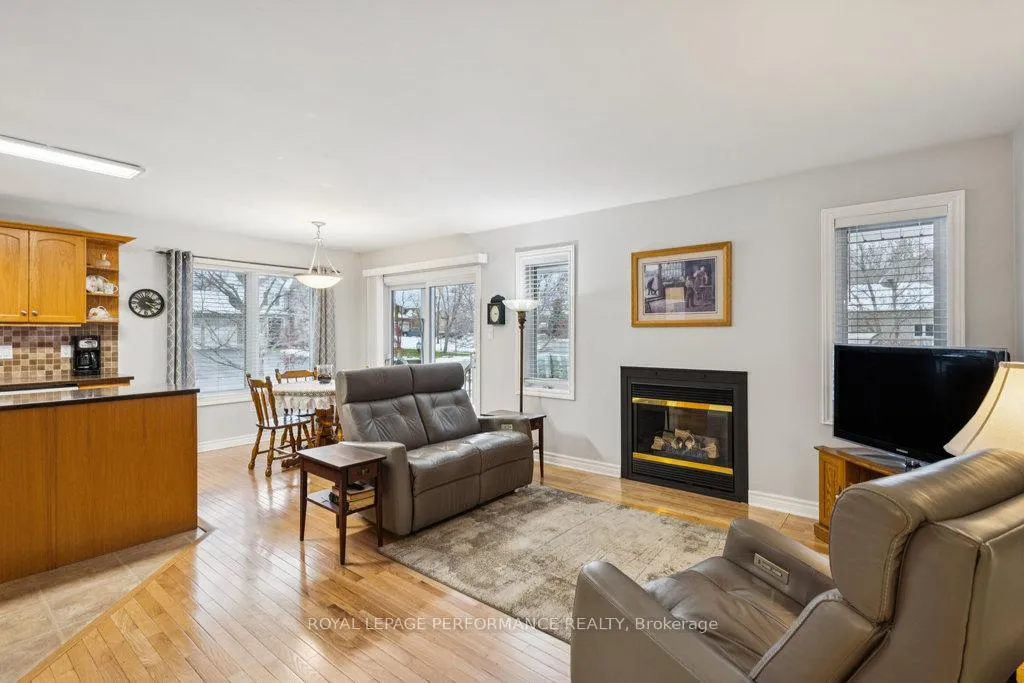 Photo 7 of 7051 Donwel Drive, Ottawa, Greely — HOMEH