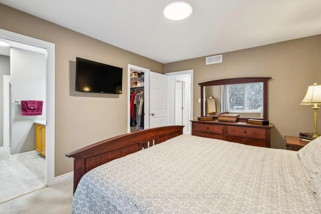 Photo 14 of 7051 Donwel Drive, Ottawa, Greely — HOMEH