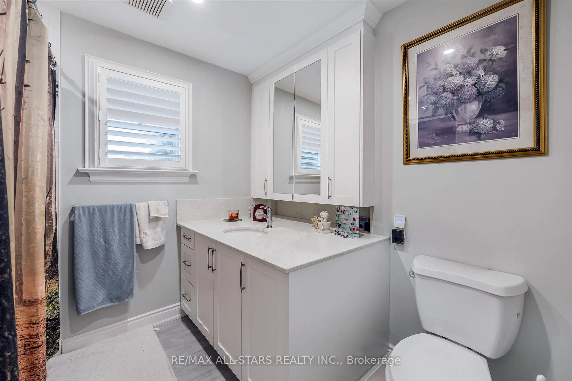 Photo 15 of 872 Law Street, Oshawa, Centennial — HOMEH