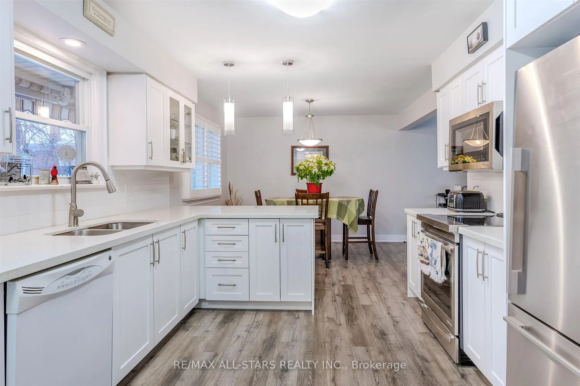 Photo 26 of 872 Law Street, Oshawa, Centennial — HOMEH