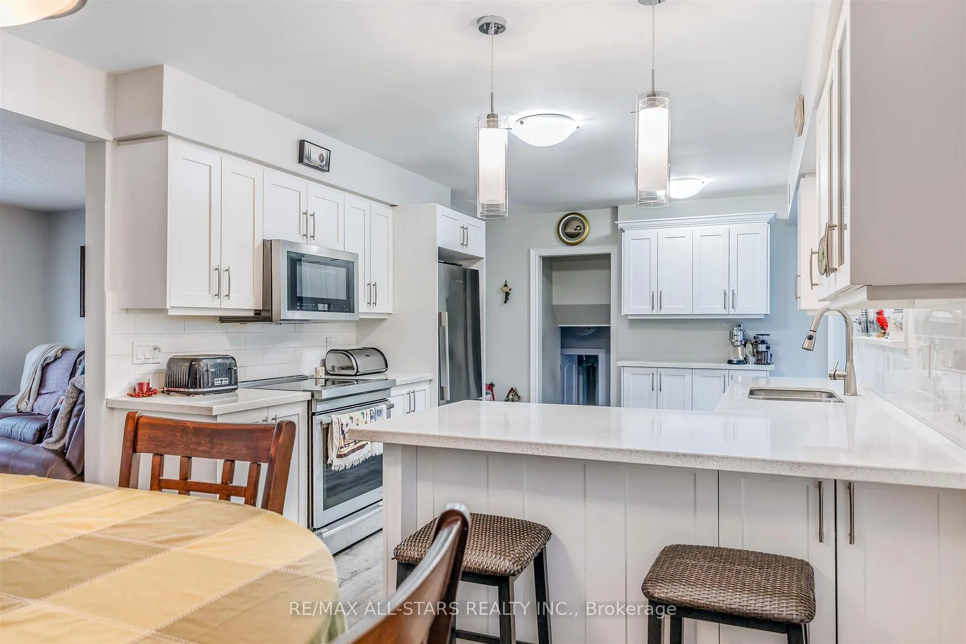 Photo 29 of 872 Law Street, Oshawa, Centennial — HOMEH