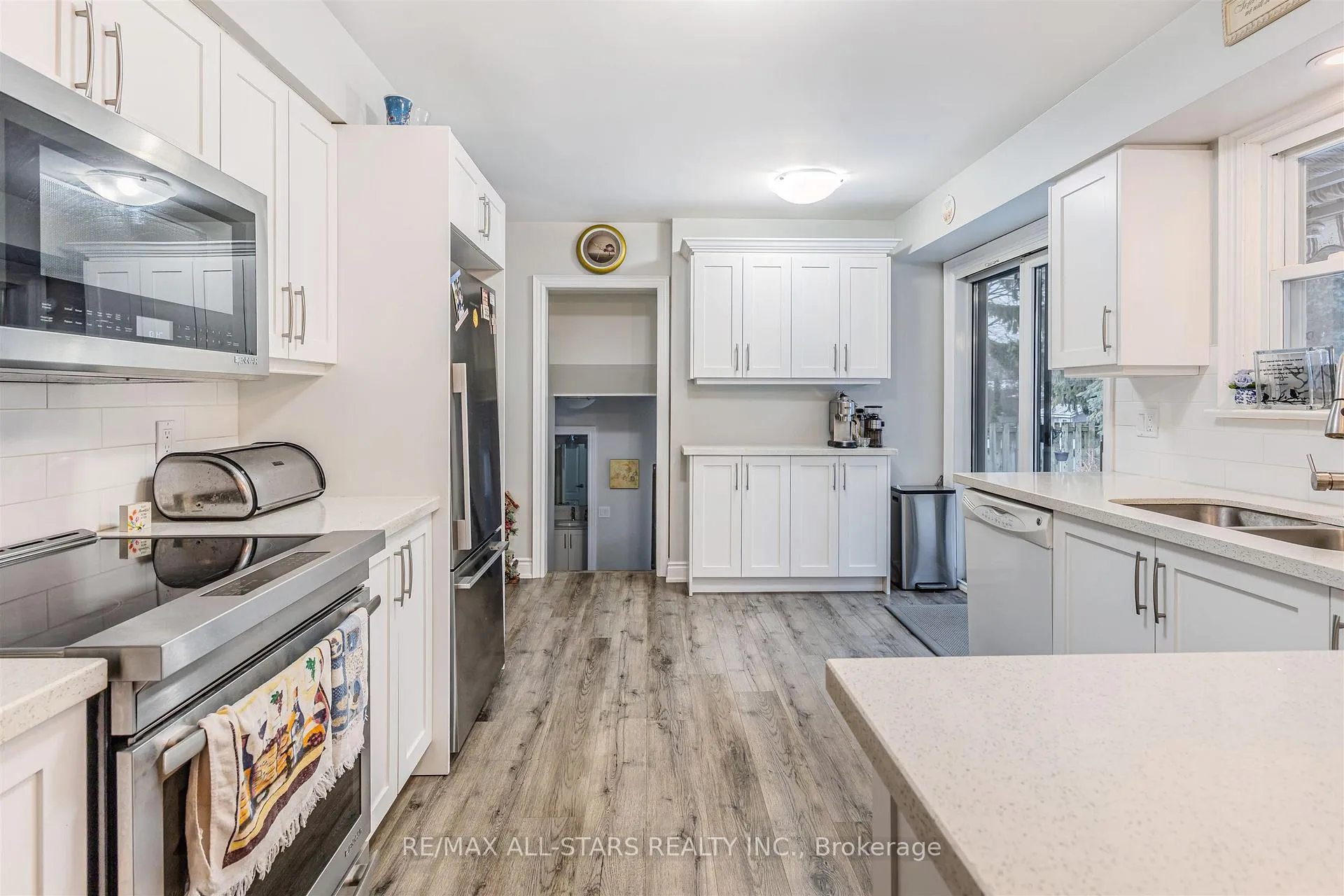 Photo 30 of 872 Law Street, Oshawa, Centennial — HOMEH