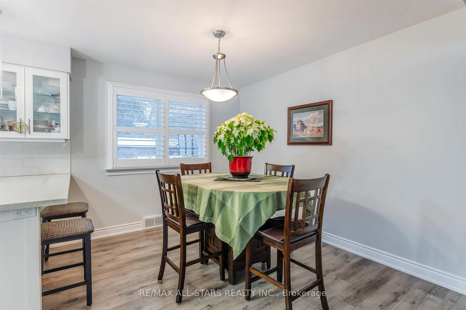 Photo 32 of 872 Law Street, Oshawa, Centennial — HOMEH