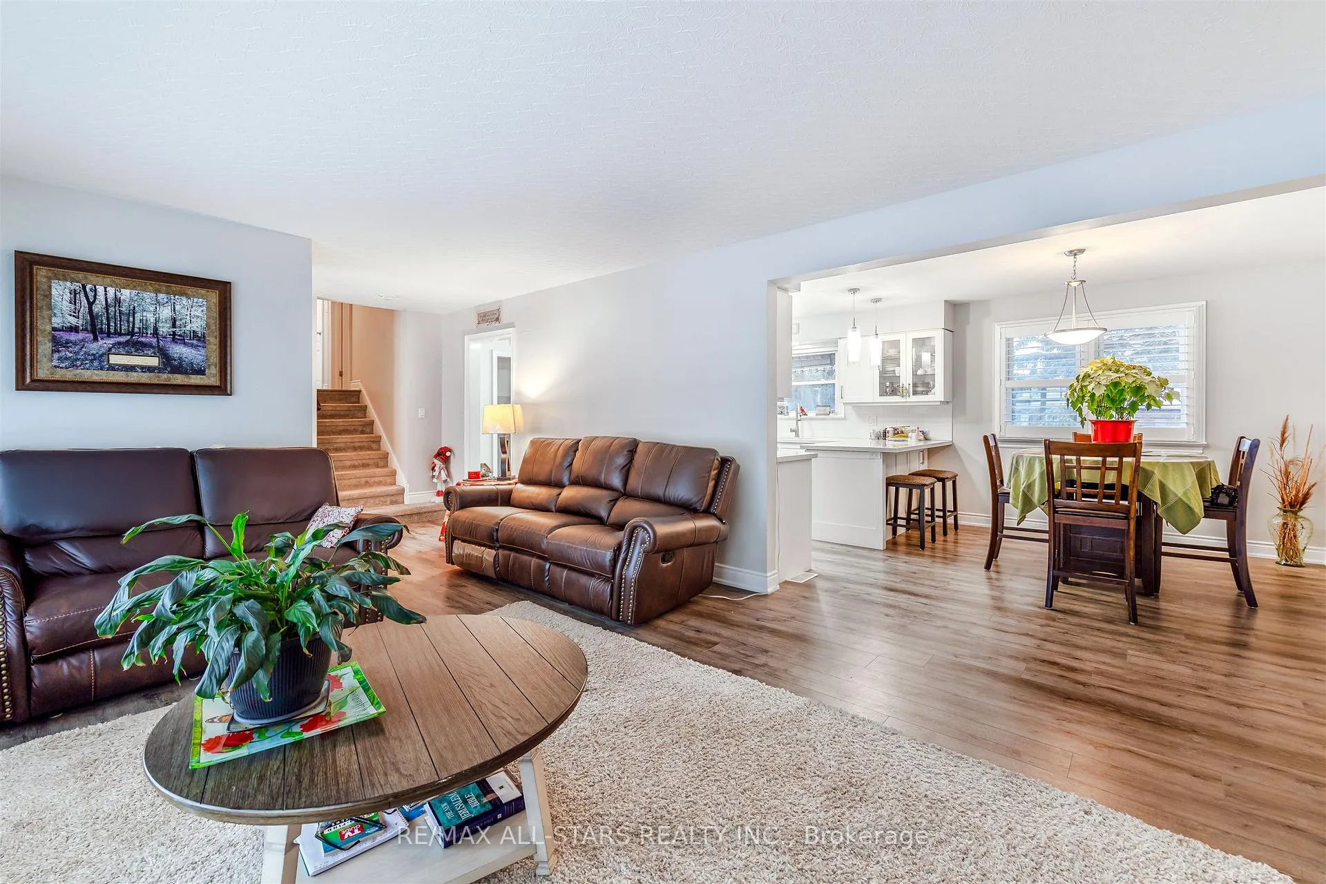Photo 34 of 872 Law Street, Oshawa, Centennial — HOMEH