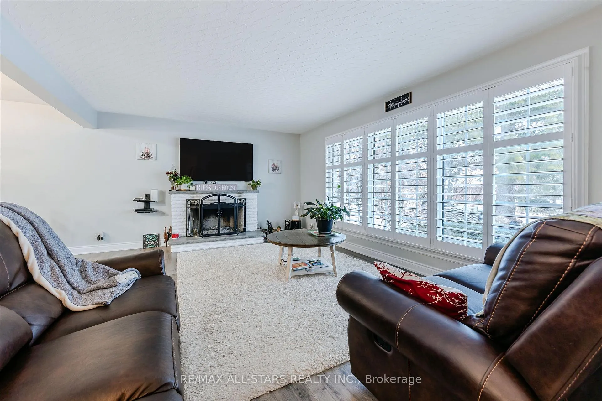 Photo 37 of 872 Law Street, Oshawa, Centennial — HOMEH