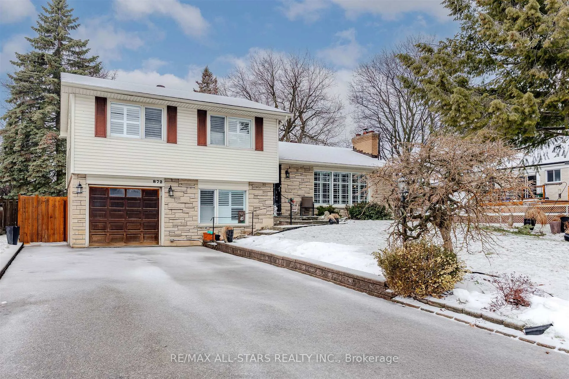 Photo 42 of 872 Law Street, Oshawa, Centennial — HOMEH