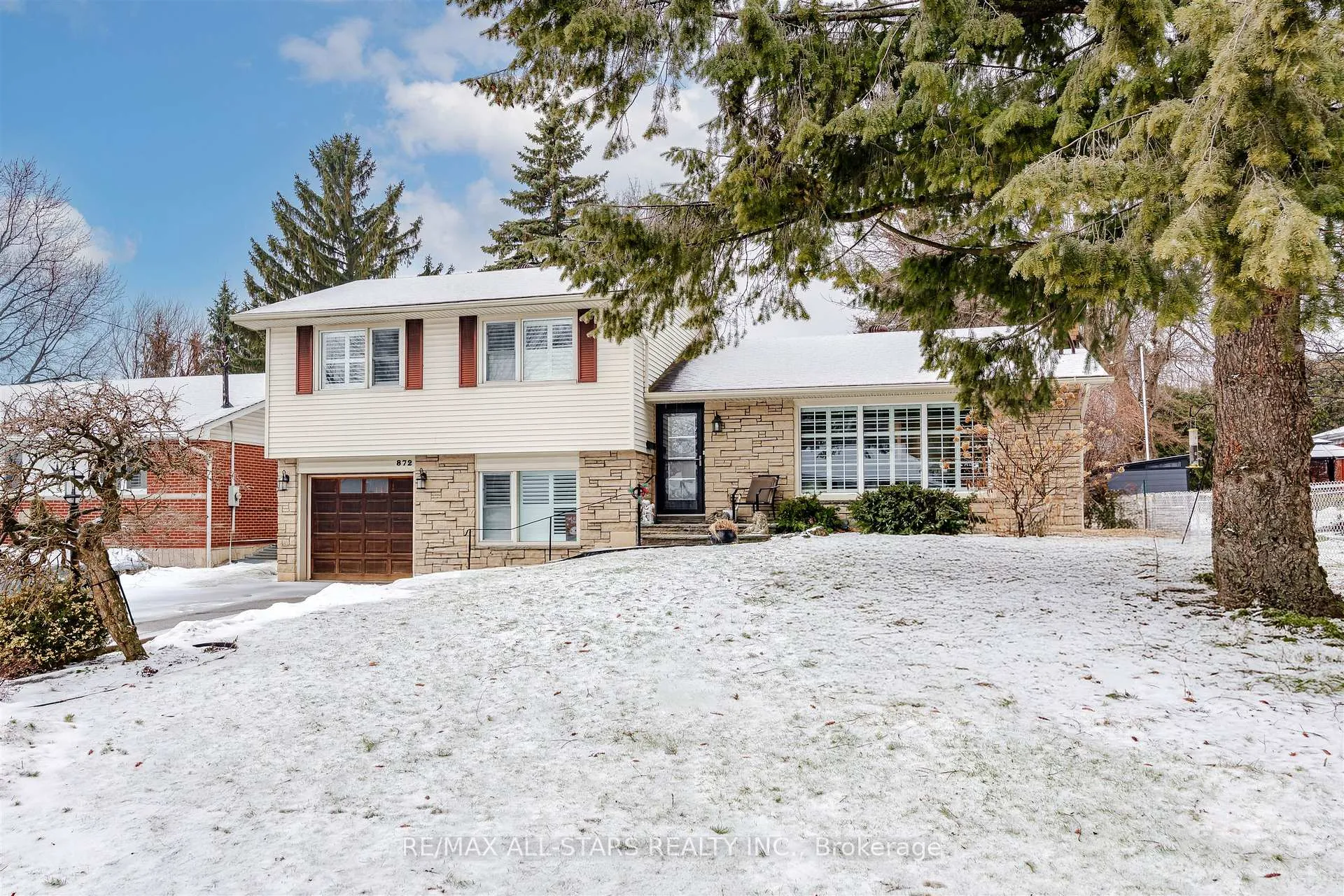 Photo 44 of 872 Law Street, Oshawa, Centennial — HOMEH