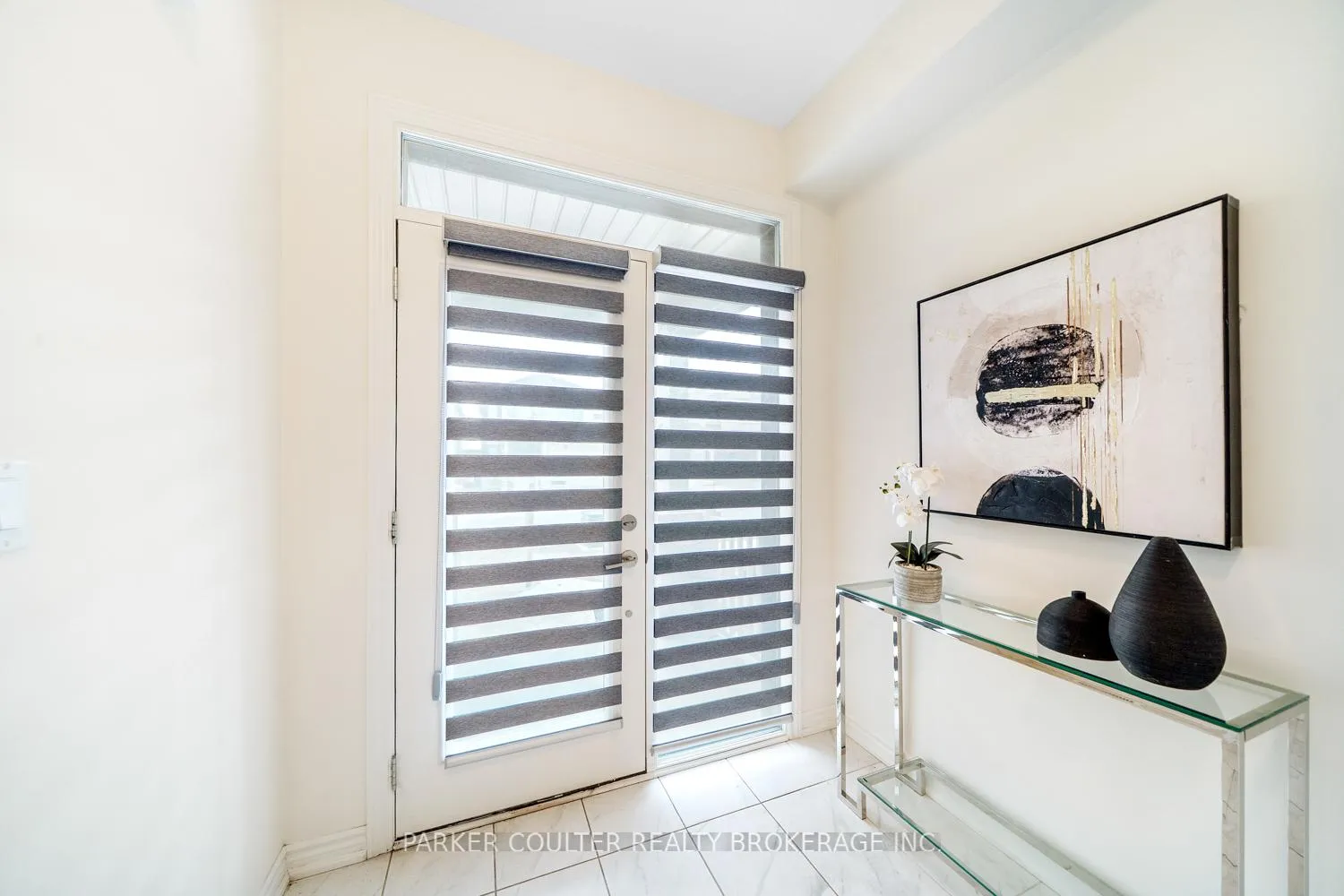 Photo 4 of 110 Shepherd Drive, Barrie, Painswick South — HOMEH