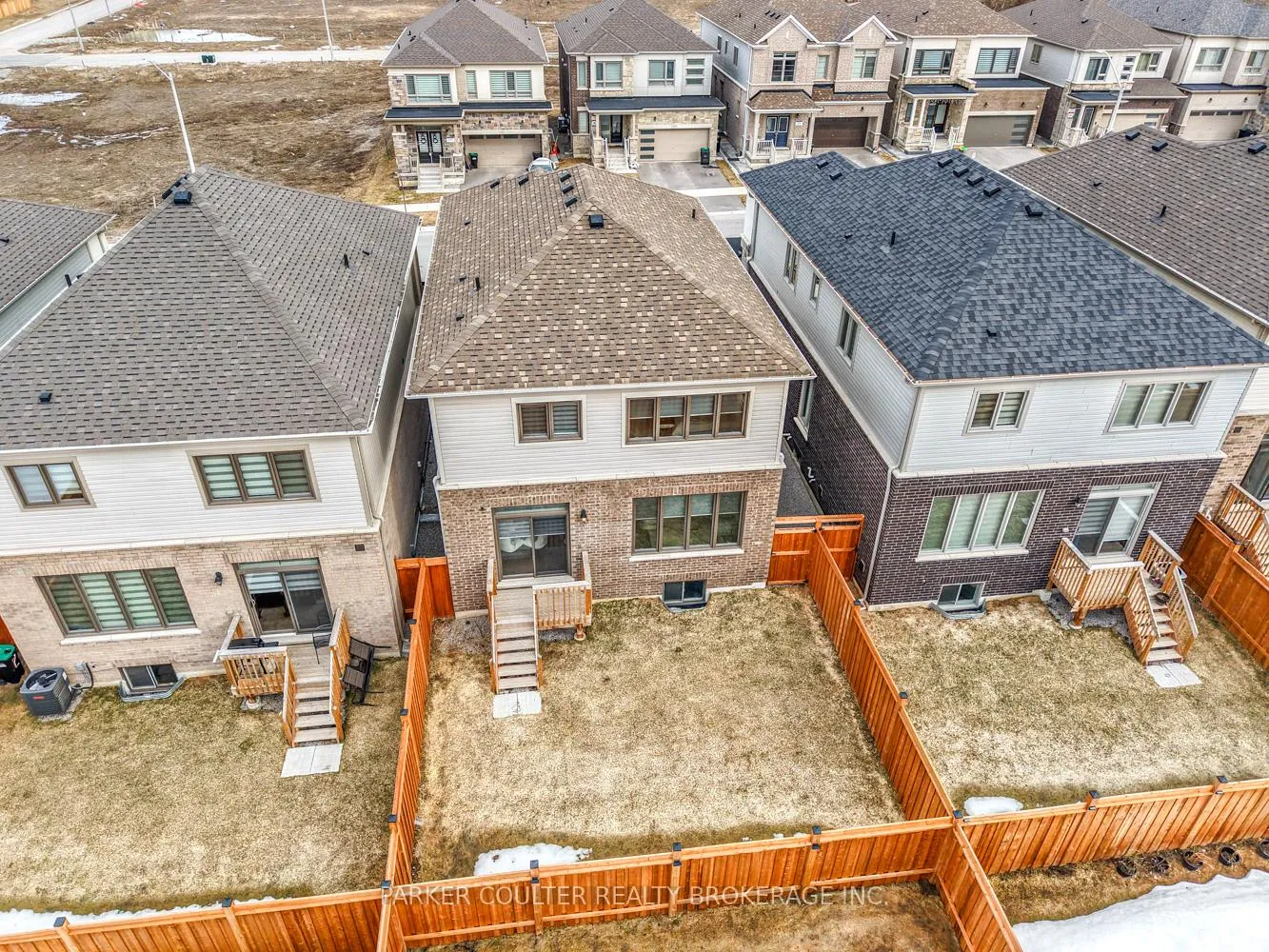 Photo 32 of 110 Shepherd Drive, Barrie, Painswick South — HOMEH