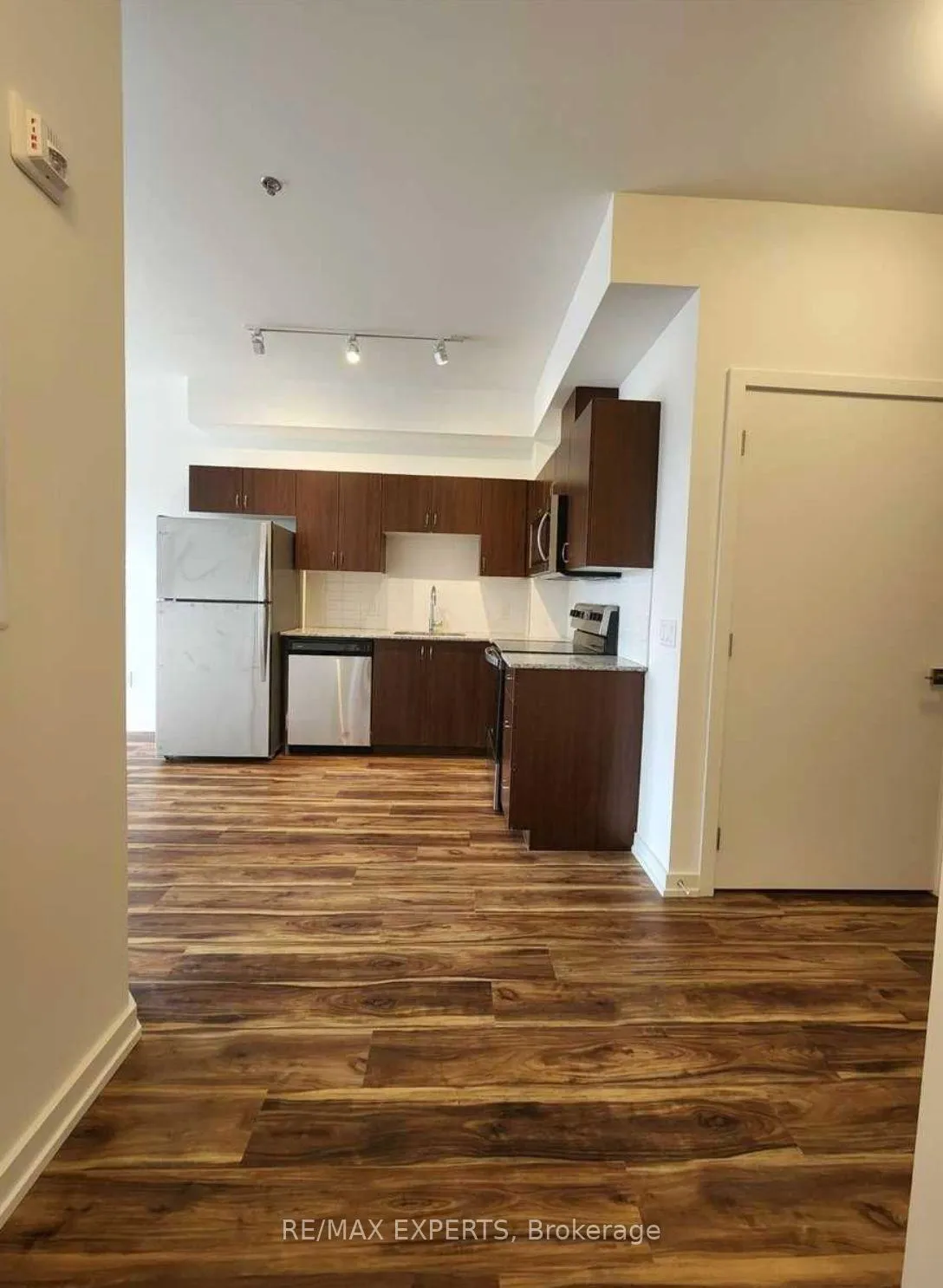 Photo 4 of Unit 416, 430 Essa Road, Barrie, Holly — HOMEH