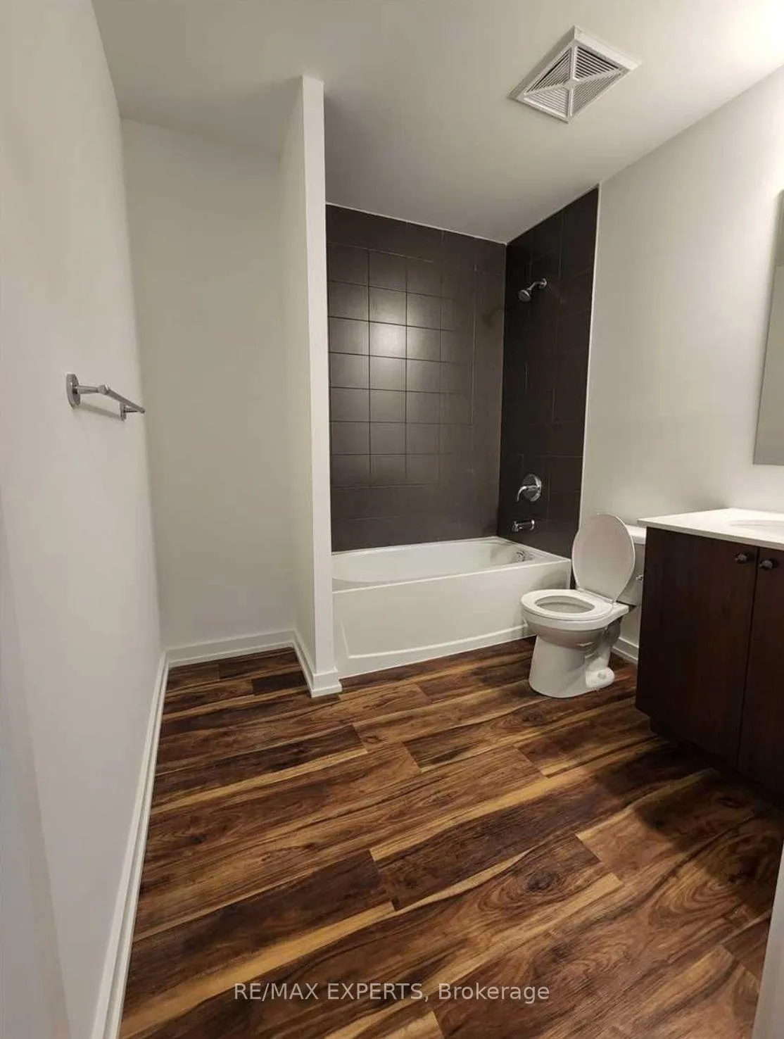 Photo 8 of Unit 416, 430 Essa Road, Barrie, Holly — HOMEH