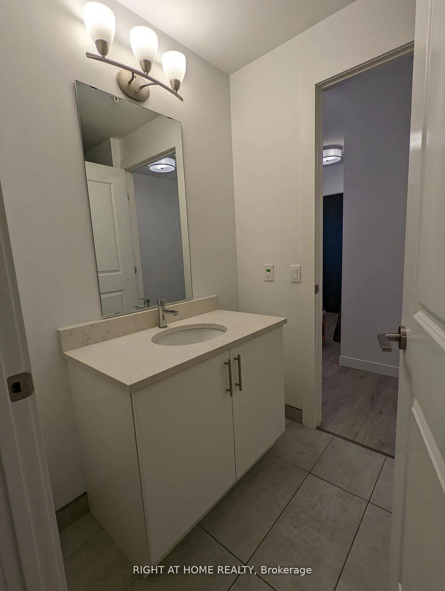Photo 6 of Unit 1103, 181 King Street S, Kitchener — HOMEH