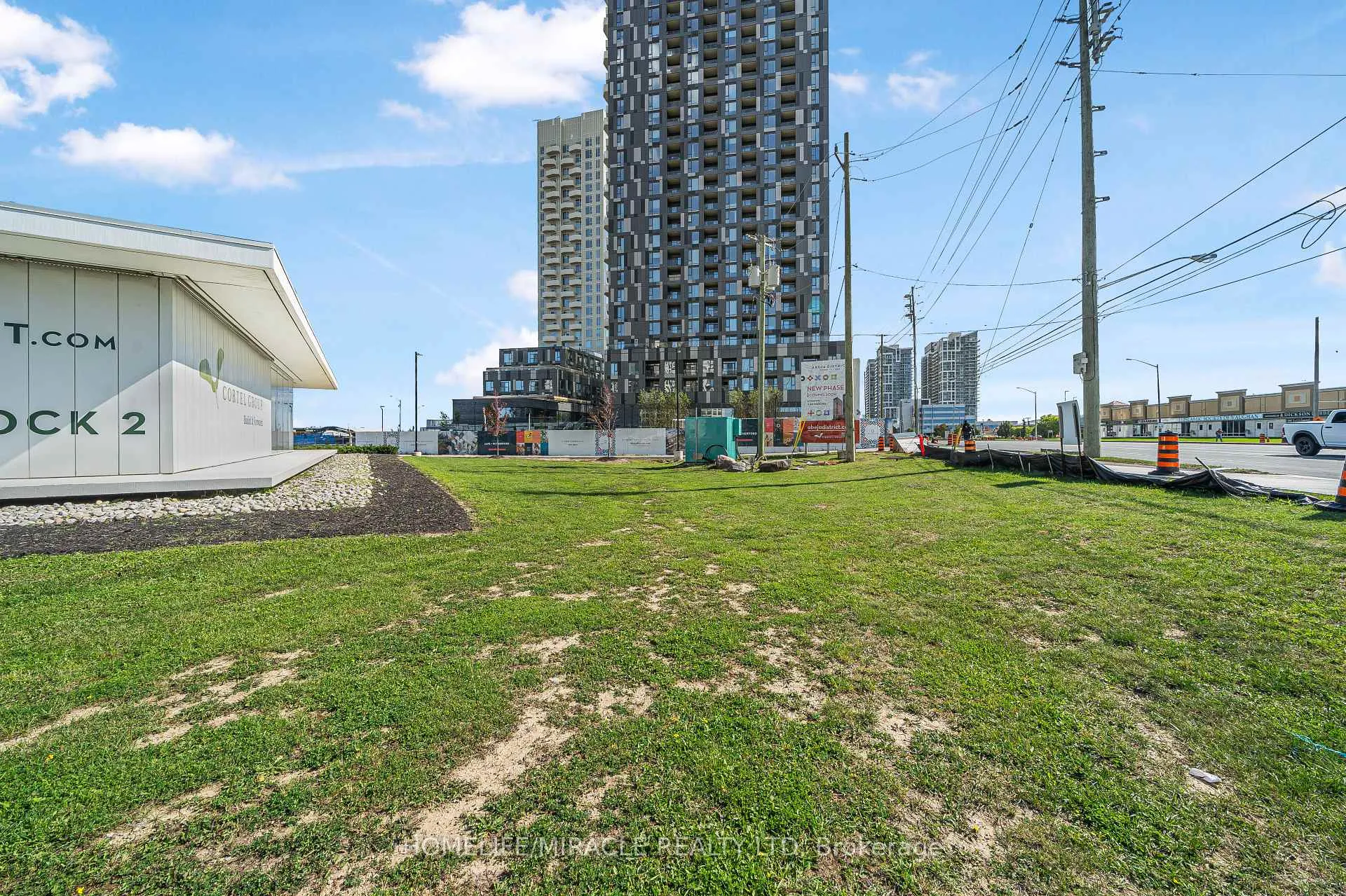 Photo 1 of Unit 1303, 474 Caldari Road, Vaughan, Concord — HOMEH