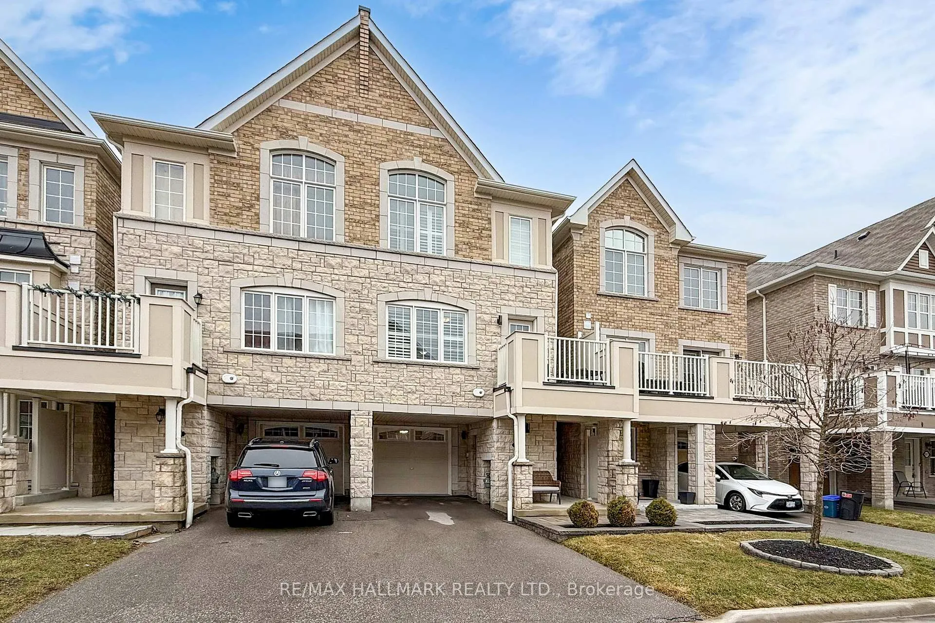 Photo 1 of 2421 Fall Harvest Crescent, Pickering, Rural Pickering — HOMEH