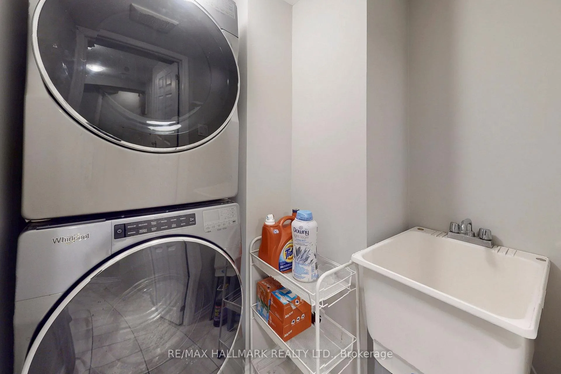 Photo 12 of 2421 Fall Harvest Crescent, Pickering, Rural Pickering — HOMEH