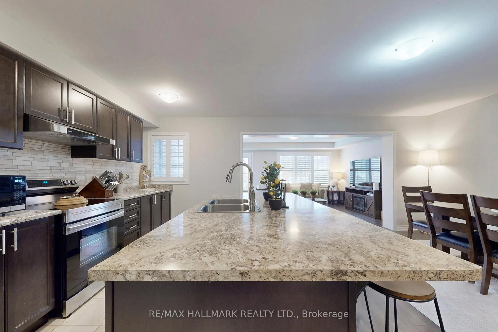 Photo 25 of 2421 Fall Harvest Crescent, Pickering, Rural Pickering — HOMEH