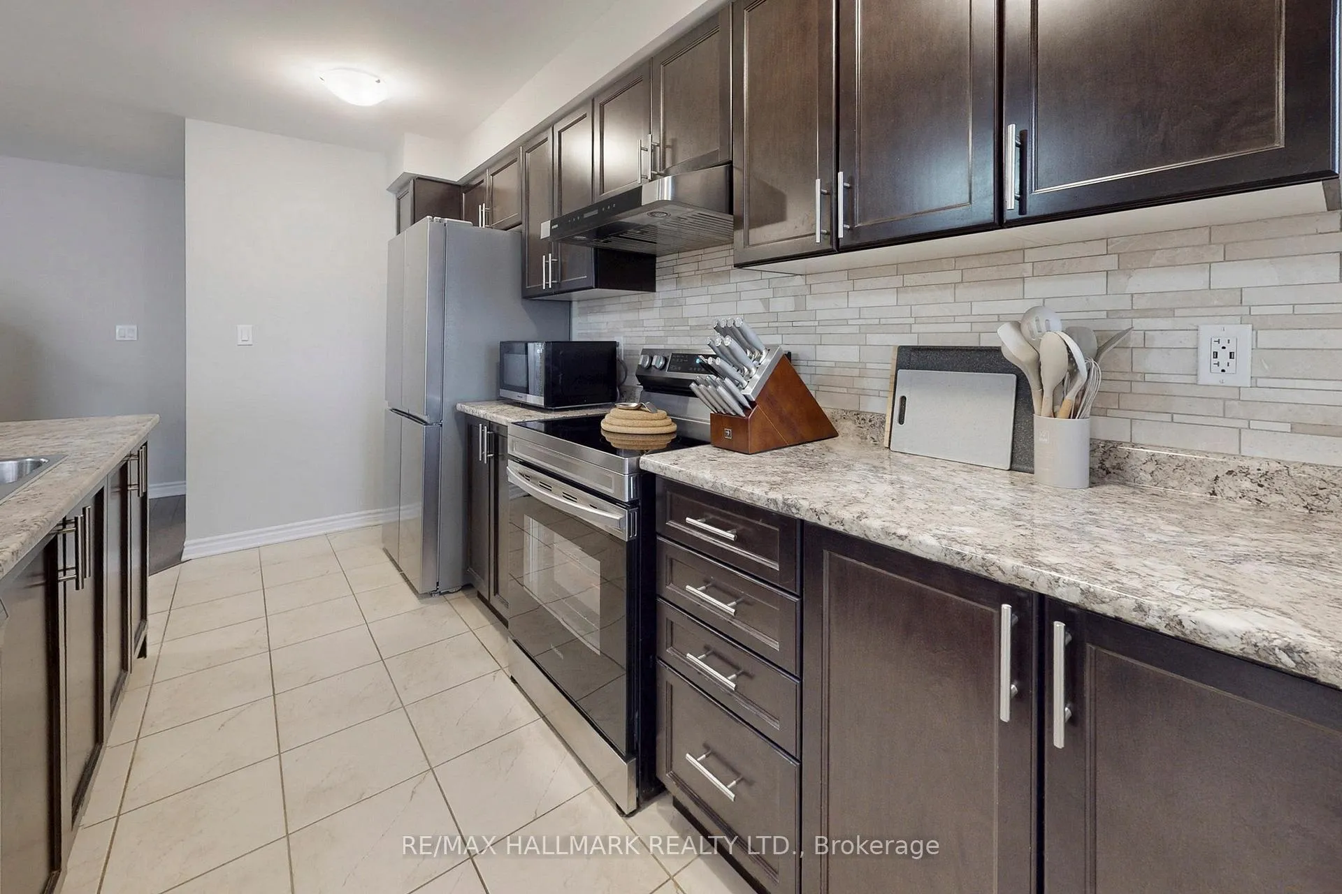 Photo 26 of 2421 Fall Harvest Crescent, Pickering, Rural Pickering — HOMEH