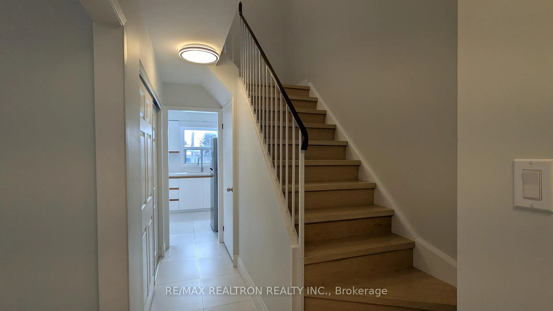 Photo 3 of Unit Upper, 69 Bedale Crescent, Markham, Milliken Mills West — HOMEH