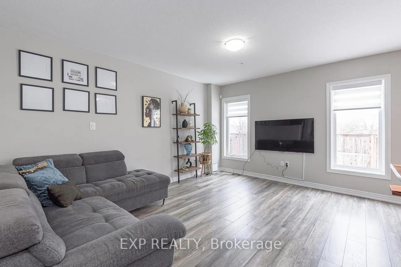 Photo 11 of Unit 7, 60 Canterbury Drive, St. Catharines, Oakdale — HOMEH