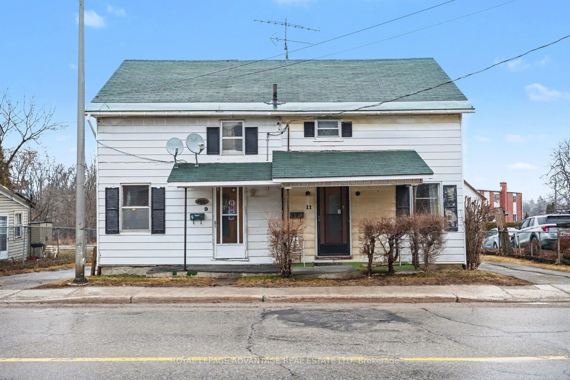 Photo 1 of 9 -11 Jasper Avenue, Smiths Falls — HOMEH
