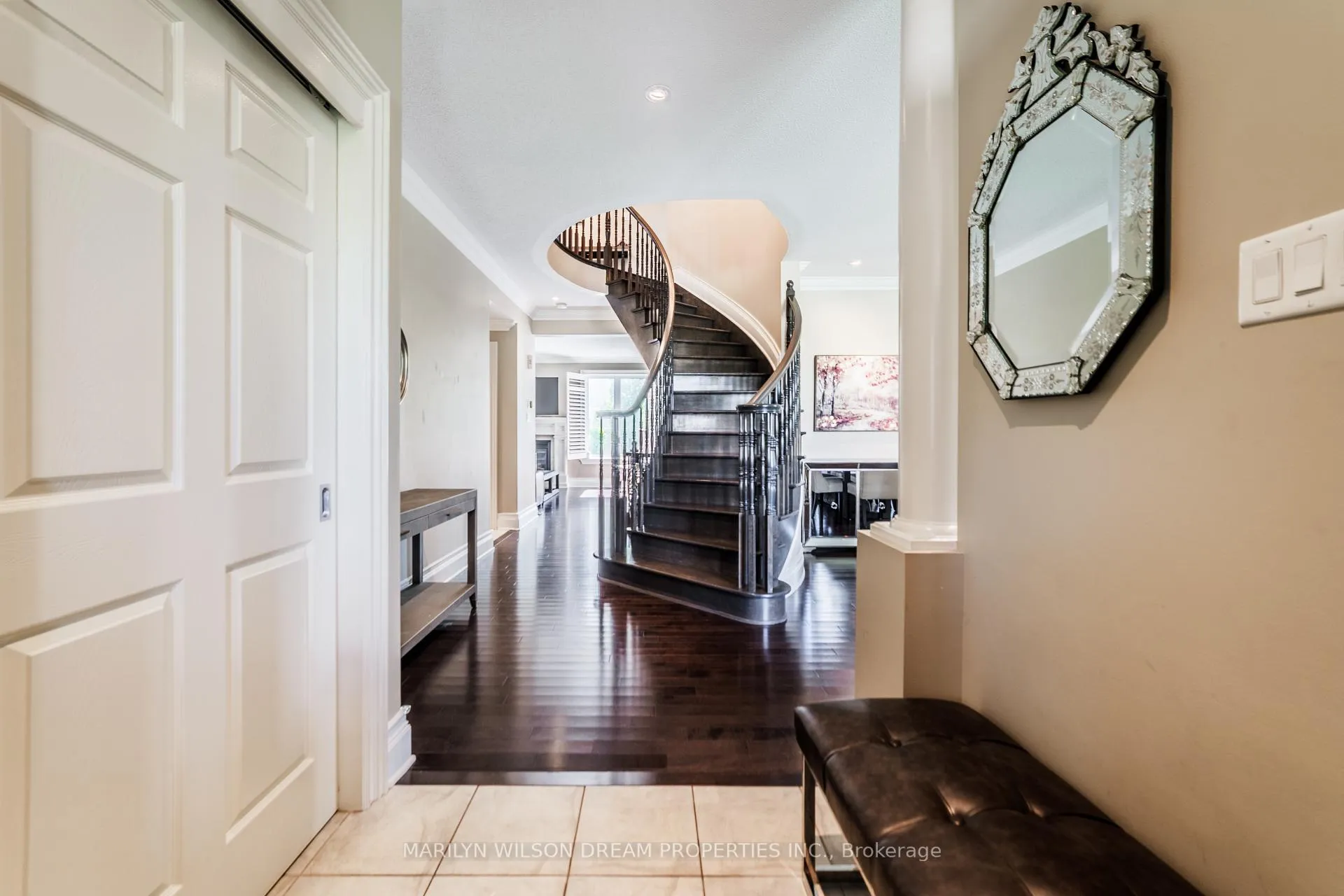 Photo 5 of 330 Branthaven Street, Ottawa, Avalon East — HOMEH