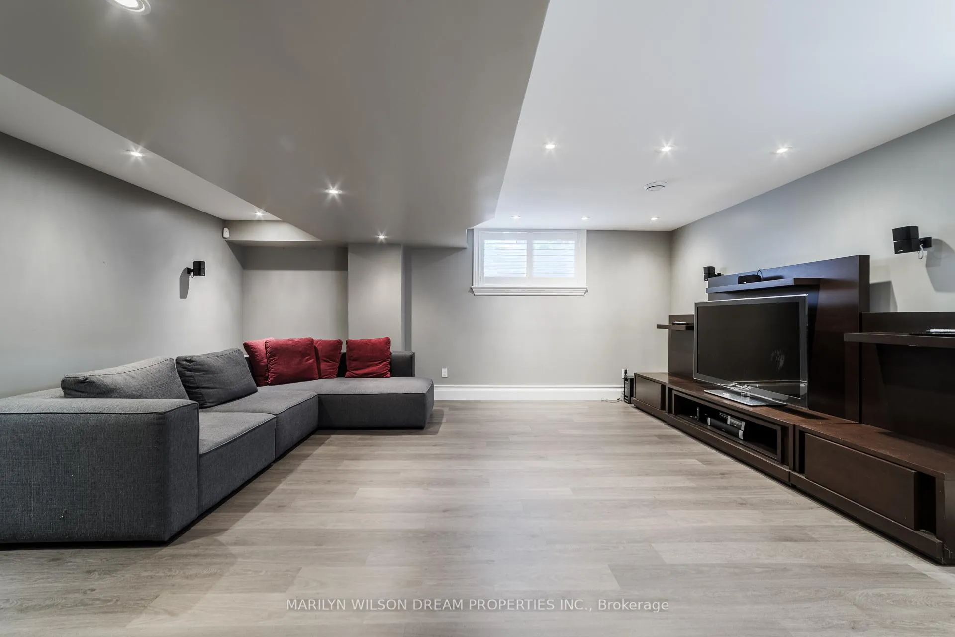 Photo 32 of 330 Branthaven Street, Ottawa, Avalon East — HOMEH