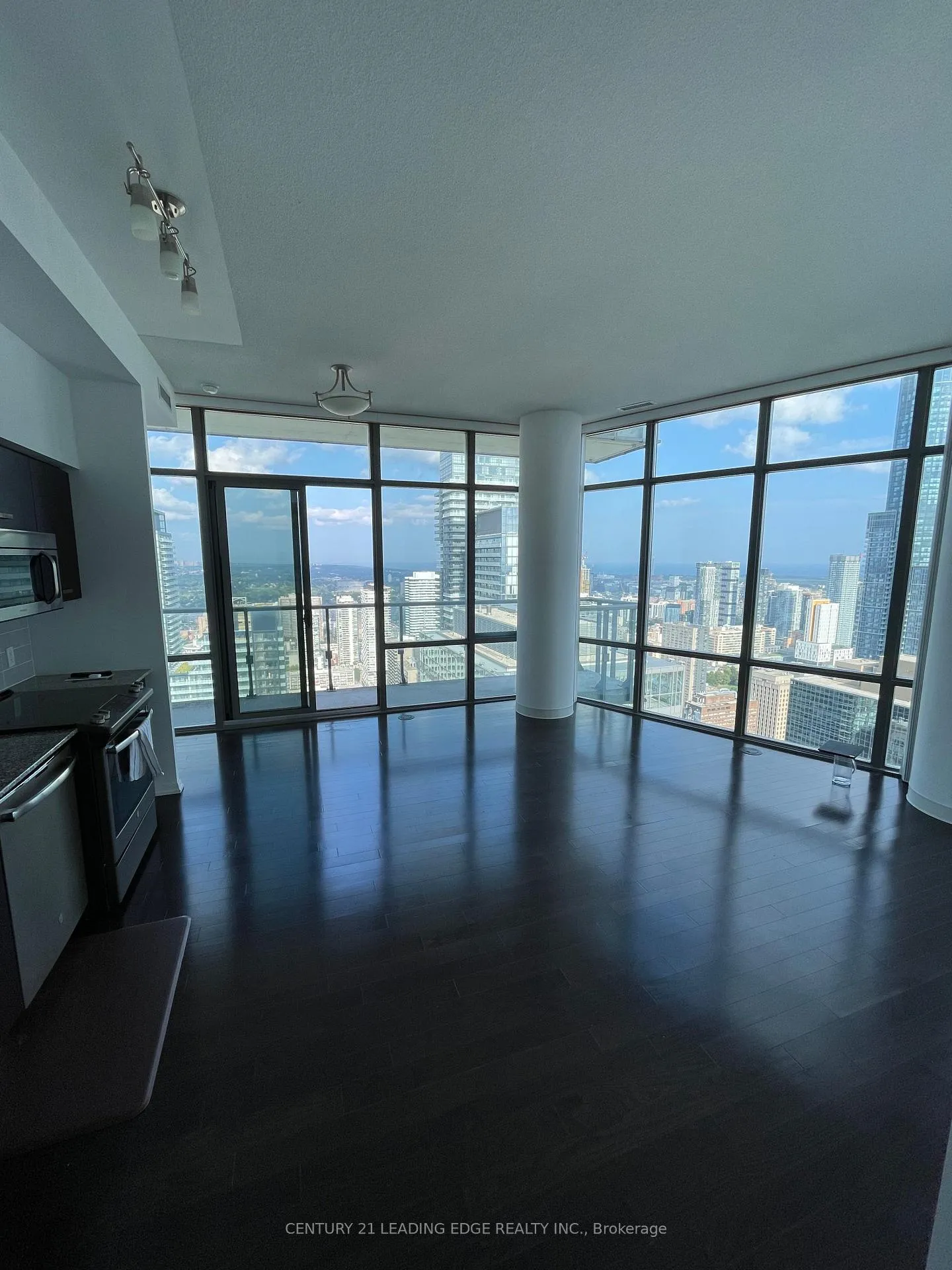 Photo 2 of Unit 4908, 832 Bay Street, Toronto, Bay Street Corridor — HOMEH