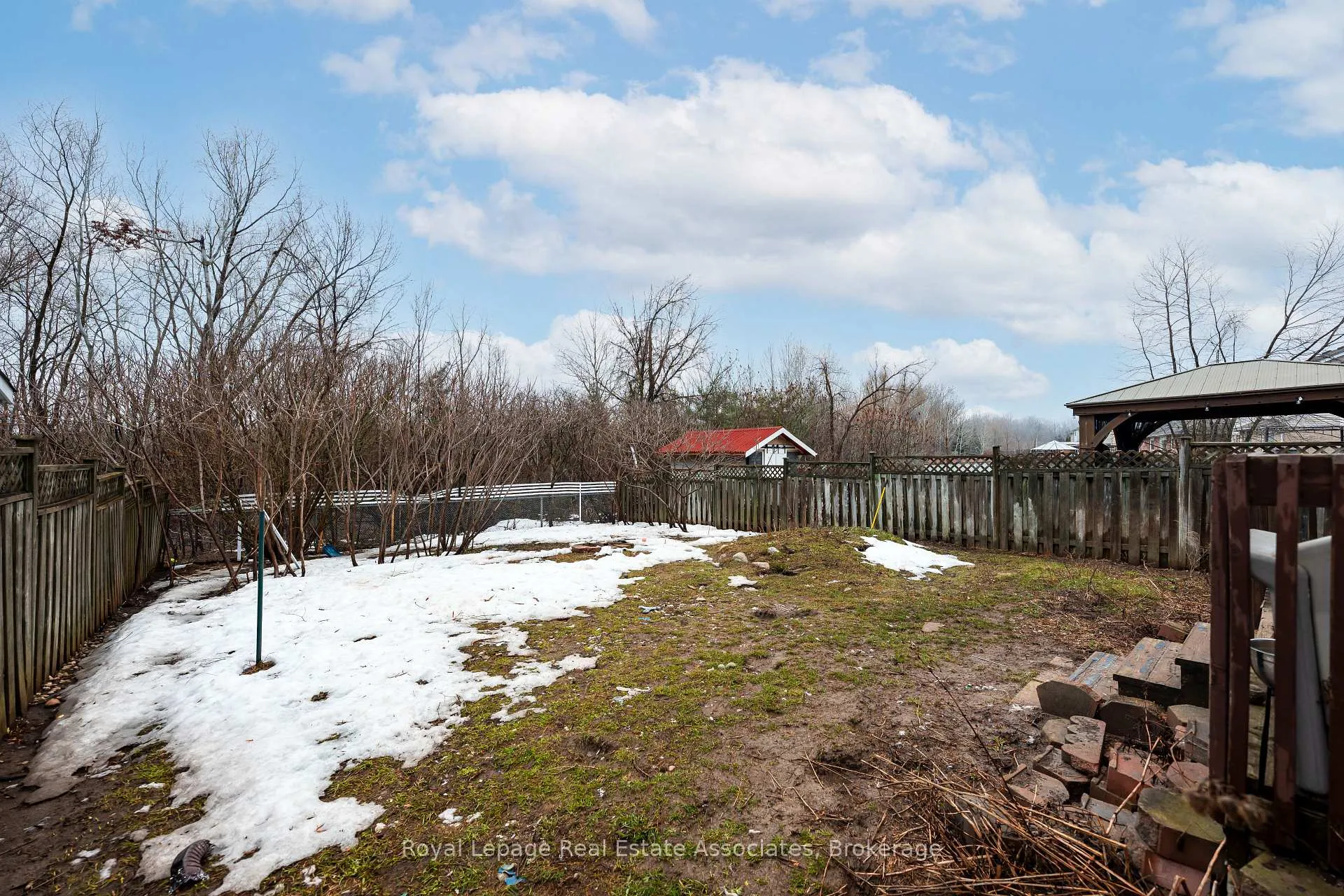 Photo 7 of 1101 Corrie Street, Innisfil, Alcona — HOMEH
