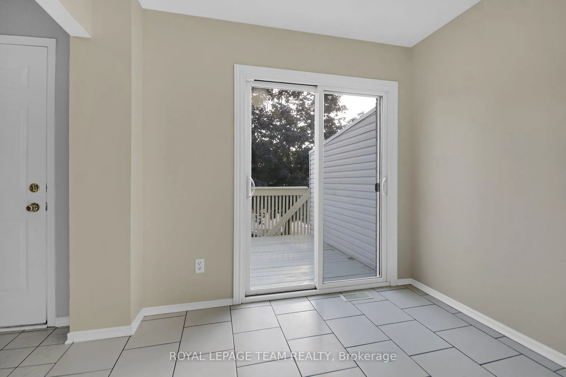 Photo 8 of 89 Thornbury Crescent, Ottawa, Centrepointe — HOMEH