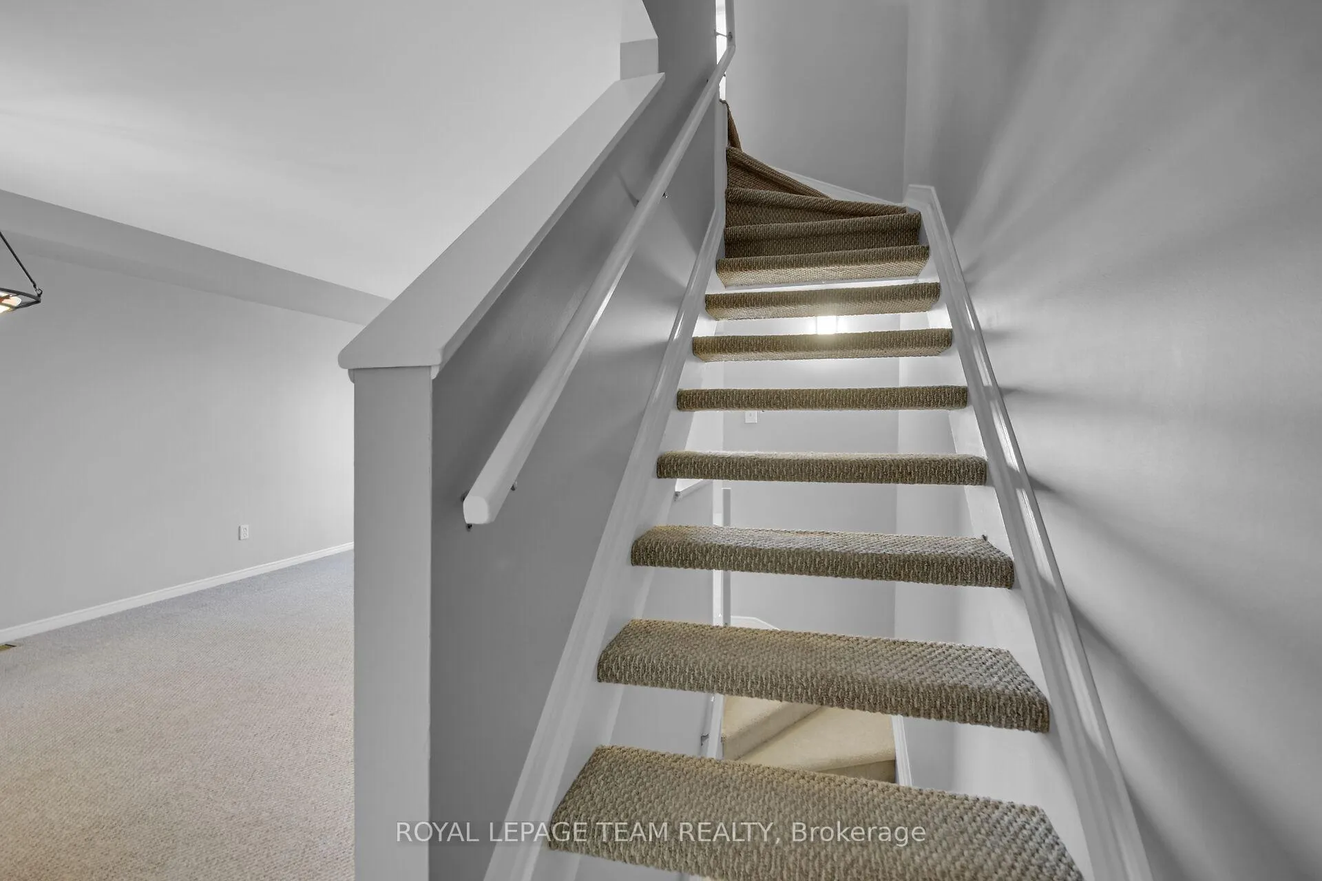 Photo 15 of 89 Thornbury Crescent, Ottawa, Centrepointe — HOMEH