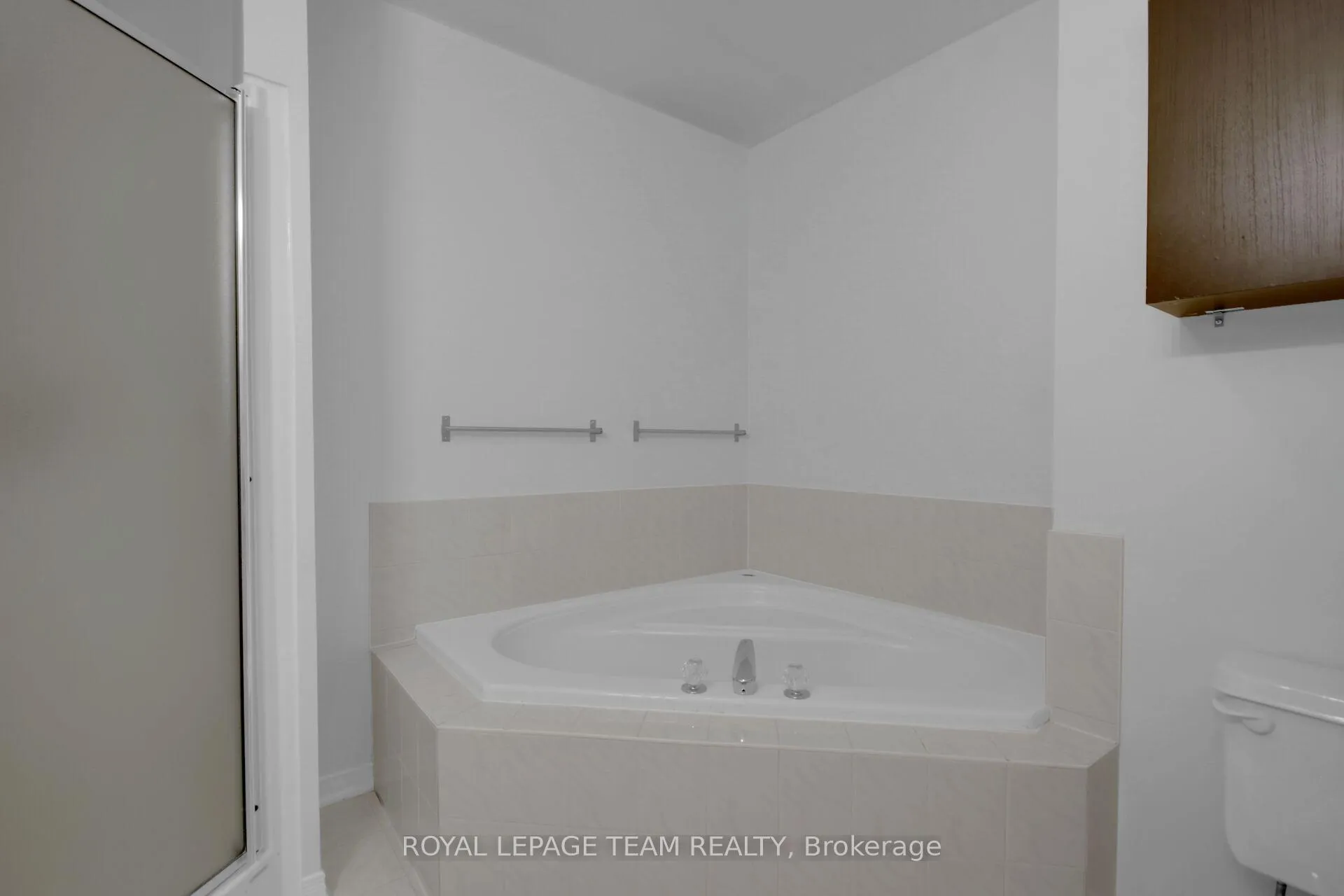 Photo 20 of 89 Thornbury Crescent, Ottawa, Centrepointe — HOMEH