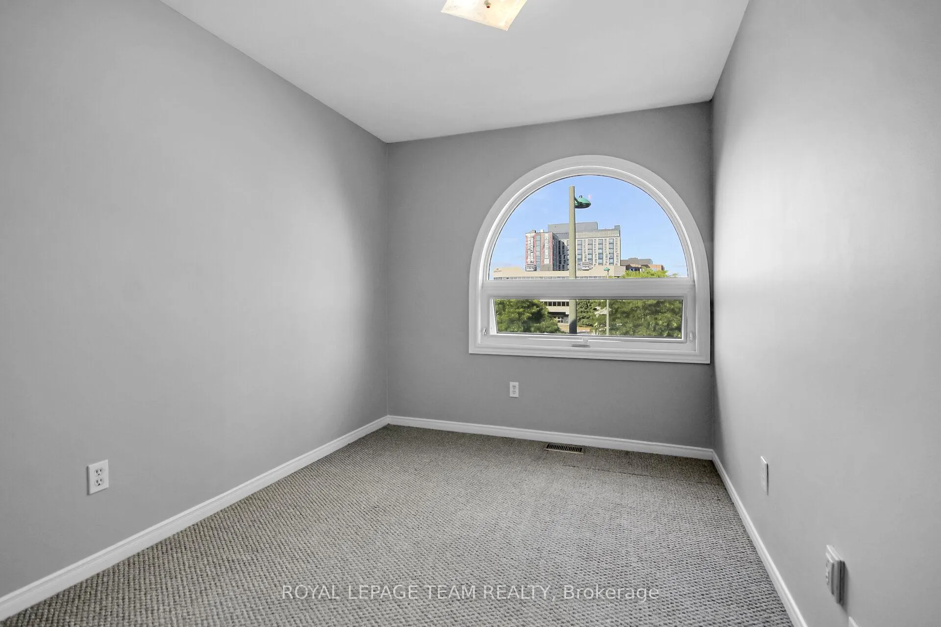 Photo 23 of 89 Thornbury Crescent, Ottawa, Centrepointe — HOMEH
