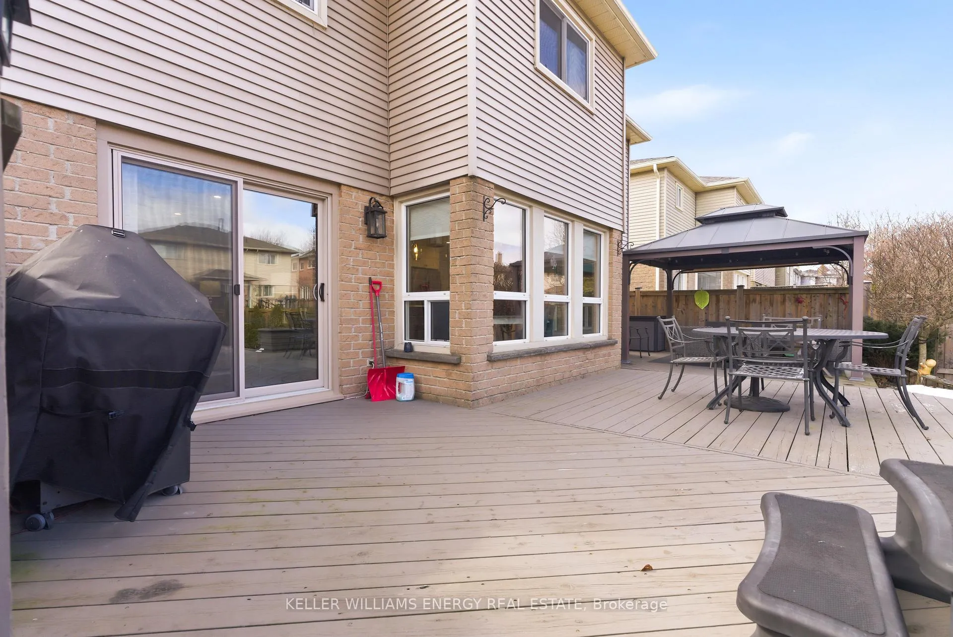 Photo 45 of 34 Lumsden Crescent, Whitby, Pringle Creek — HOMEH