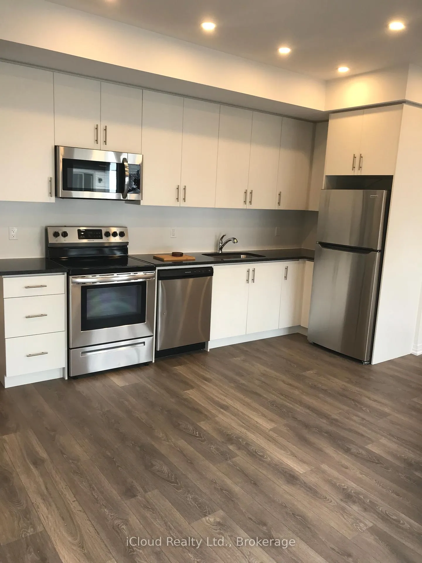 Photo 2 of Unit 114, 2635 William Jackson Drive, Pickering, Duffin Heights — HOMEH