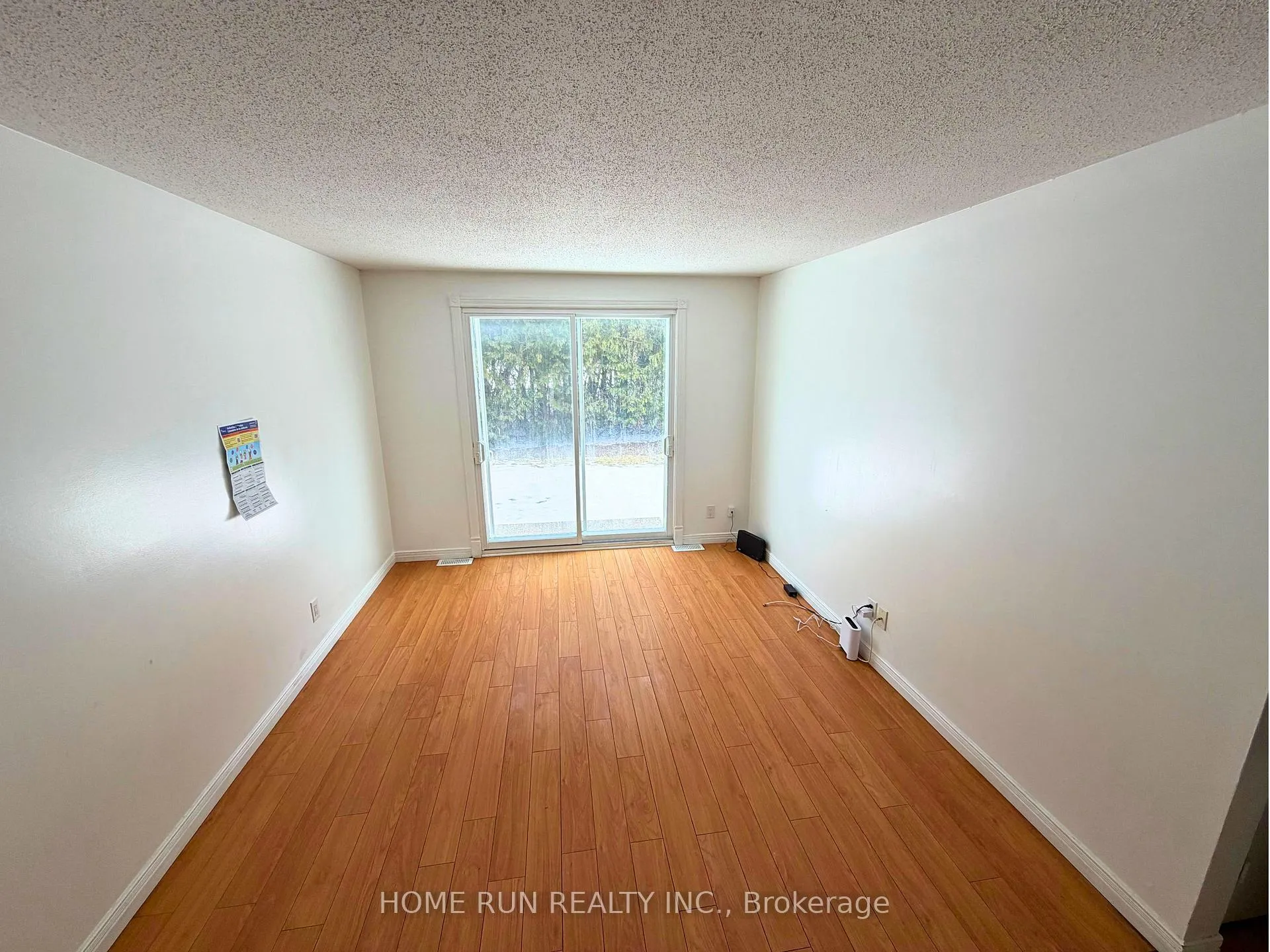 Photo 8 of 166 Withrow Avenue, Ottawa, Meadowlands/St. Claire Gardens — HOMEH