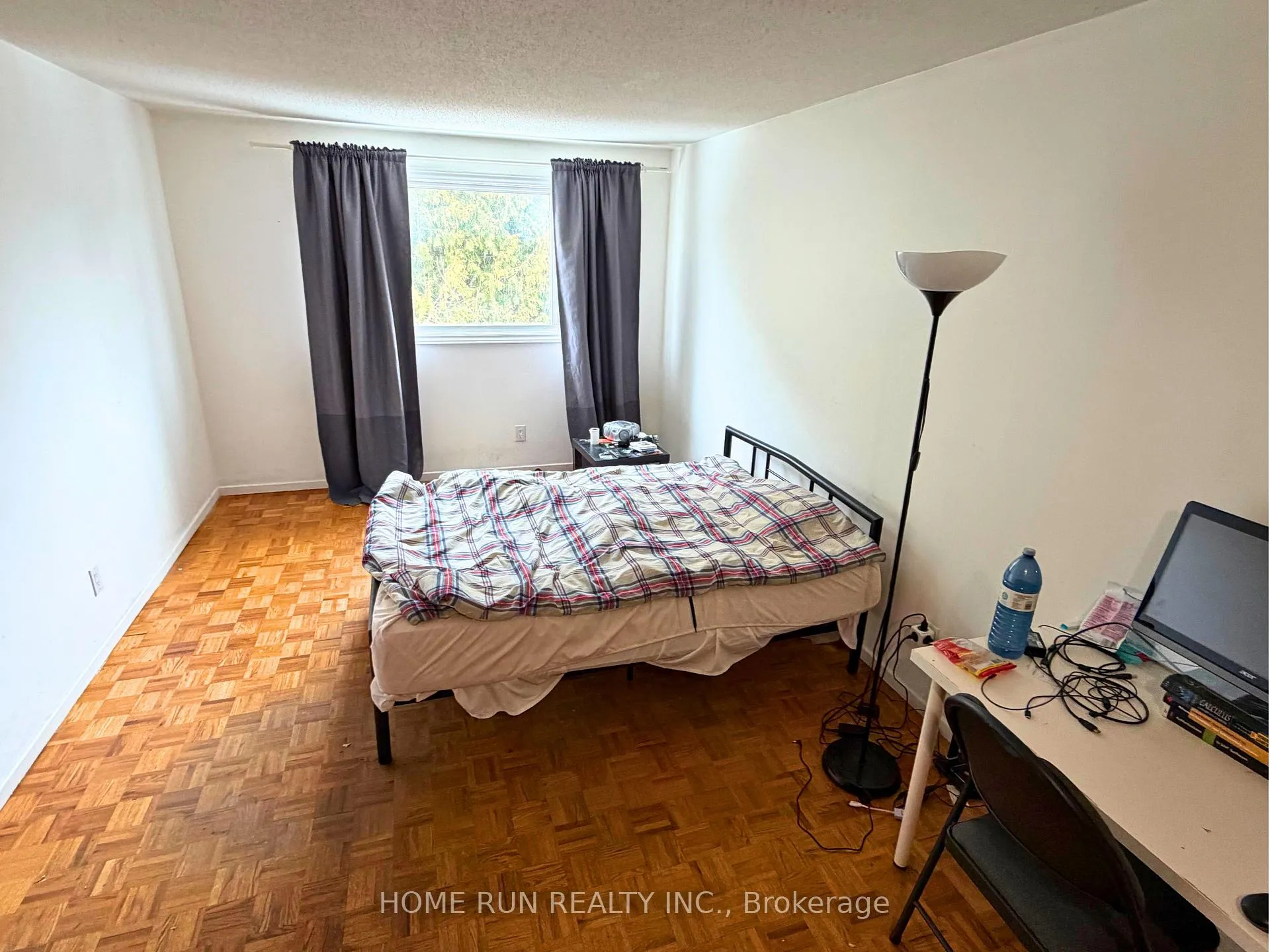 Photo 13 of 166 Withrow Avenue, Ottawa, Meadowlands/St. Claire Gardens — HOMEH