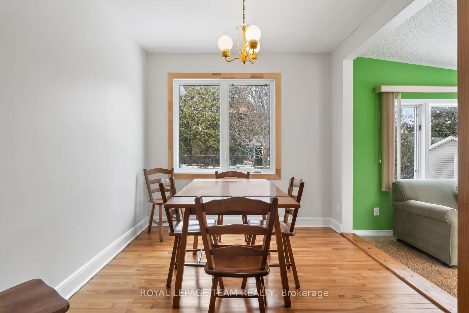 Photo 9 of 336 Ducharme Boulevard, Ottawa, Vanier — HOMEH
