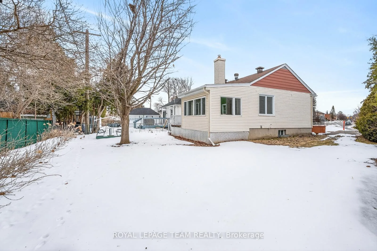 Photo 21 of 336 Ducharme Boulevard, Ottawa, Vanier — HOMEH