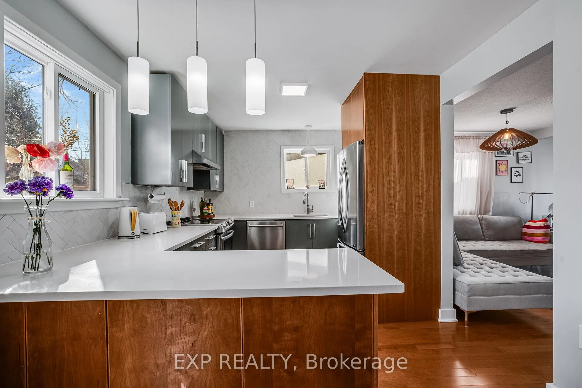 Photo 9 of 53A Kempster Avenue, Ottawa, Britannia — HOMEH