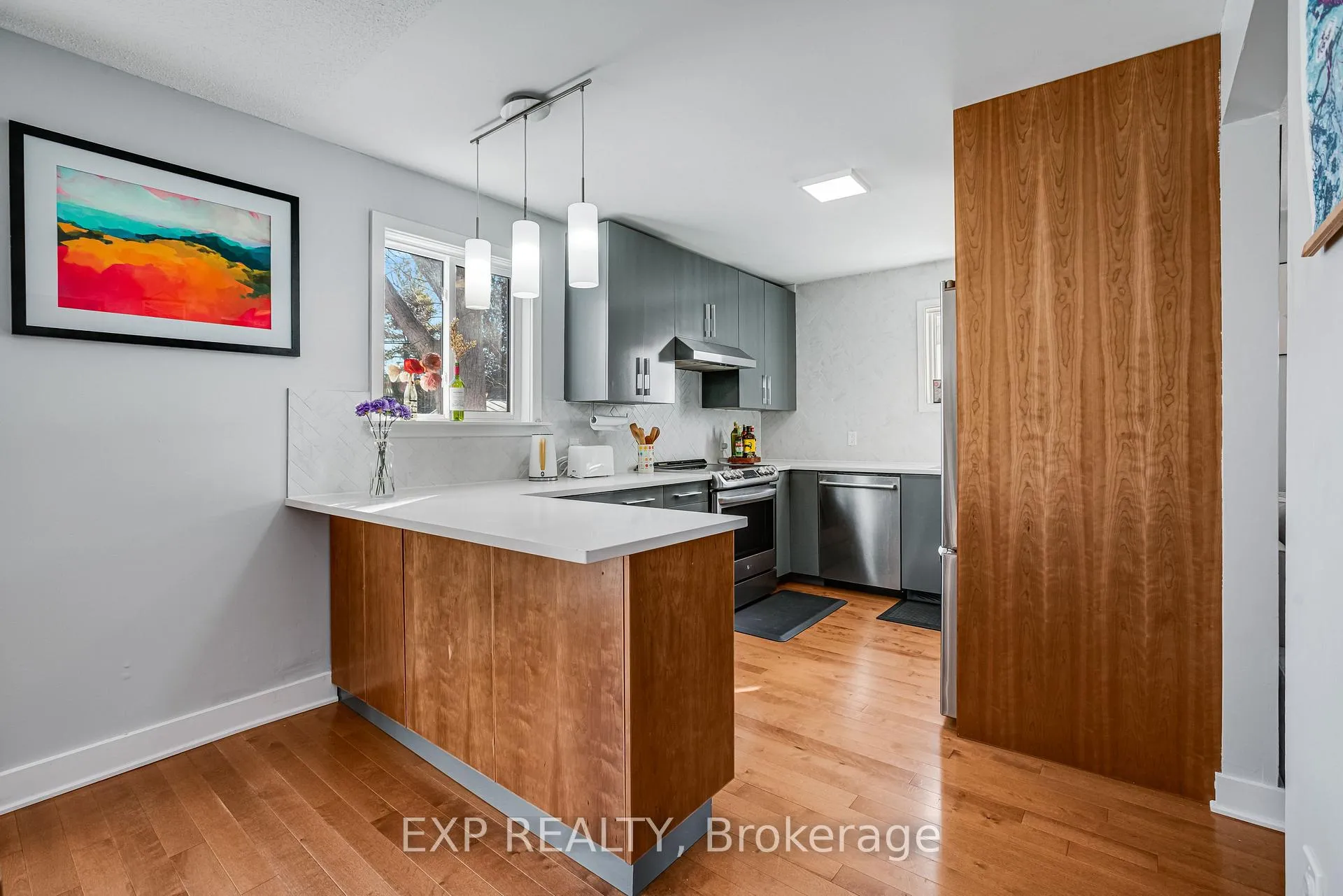 Photo 10 of 53A Kempster Avenue, Ottawa, Britannia — HOMEH