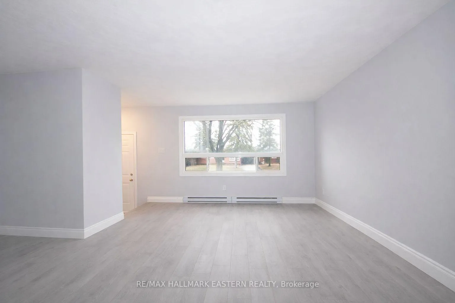 Photo 4 of 24A Springbrook Drive, Peterborough, Monaghan Ward 2 — HOMEH